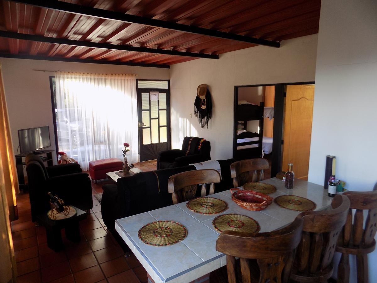 Cabanas Refugio Del Cerro Аквитания Екстериор снимка