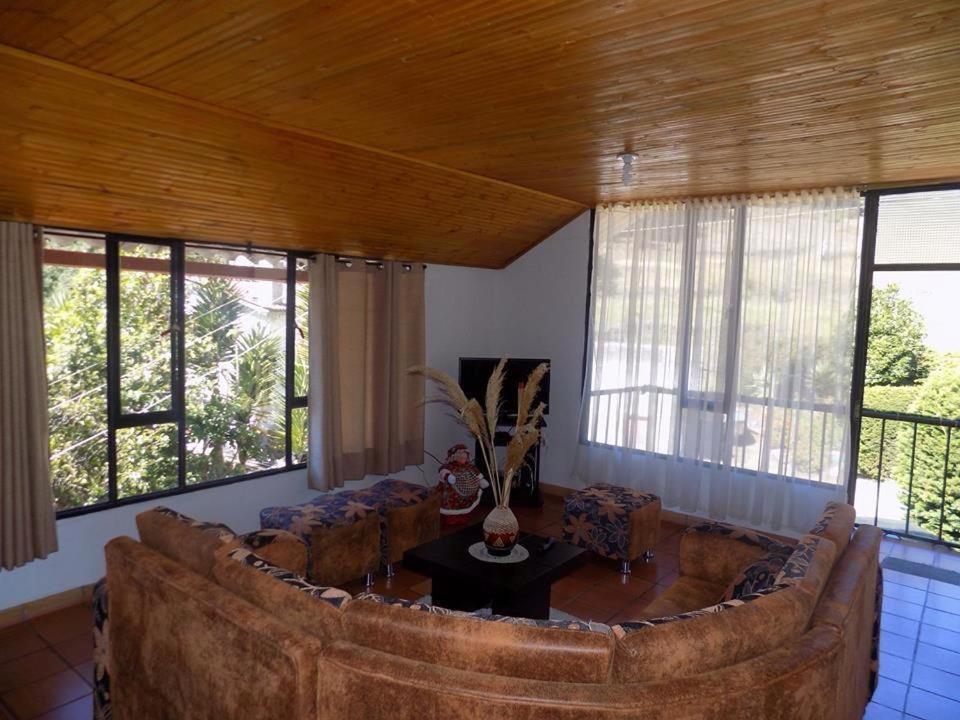 Cabanas Refugio Del Cerro Аквитания Екстериор снимка